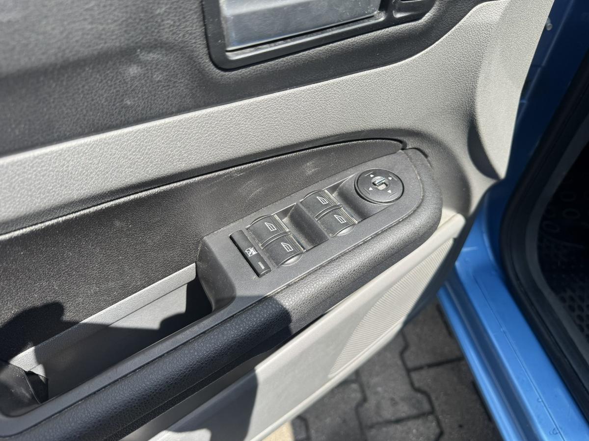 Ford Focus 2 original T&uuml;r vorn links Vision Blau 5-T&uuml;rer Facelift Bj.2008